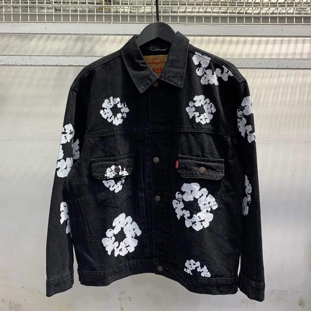 D106# P286 Denim Tears Kapok printed high-quality denim jacket. The official website has the most complete version and color matching, 6 colors! ! !  color: dark blue, light blue, vintage blue, denim blue, black, white size: S M L XL